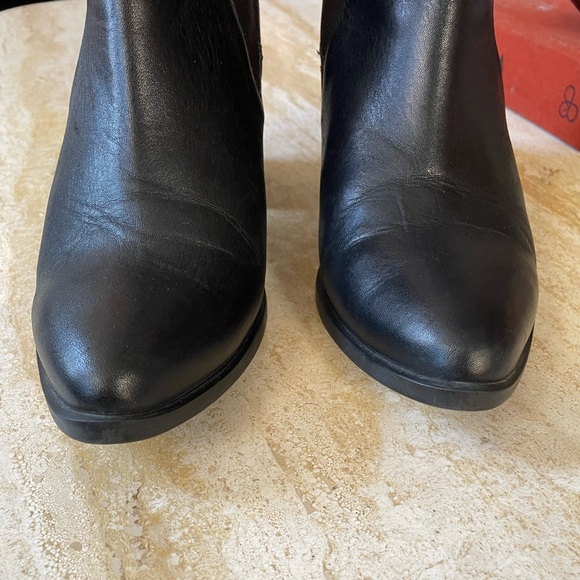 Nisolo Heeled Chelsea Boots - Picture 4 of 9